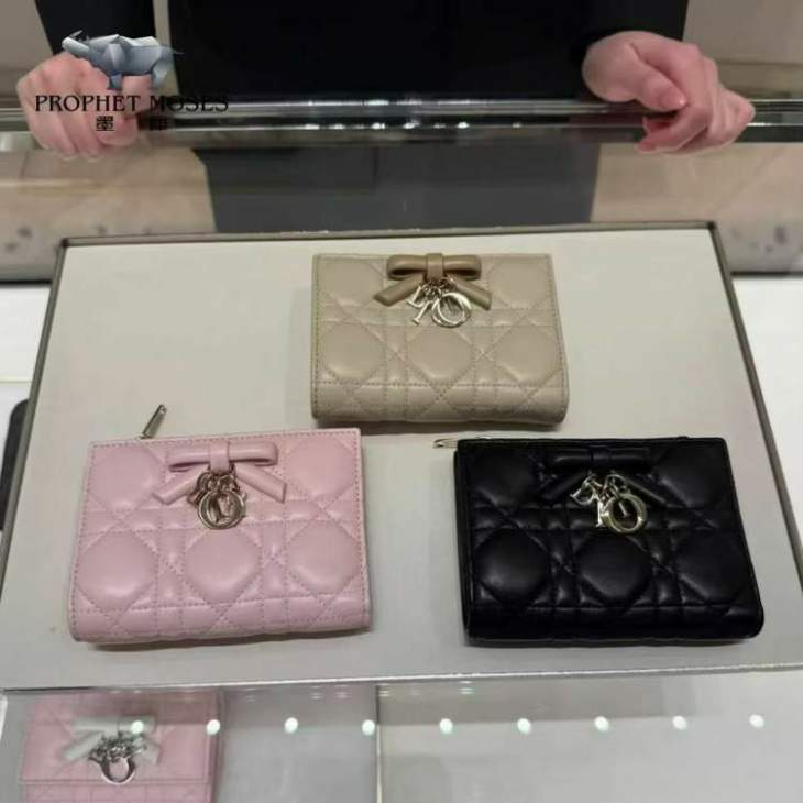 Picture of Dior Wallets _SKUfw239326159fw